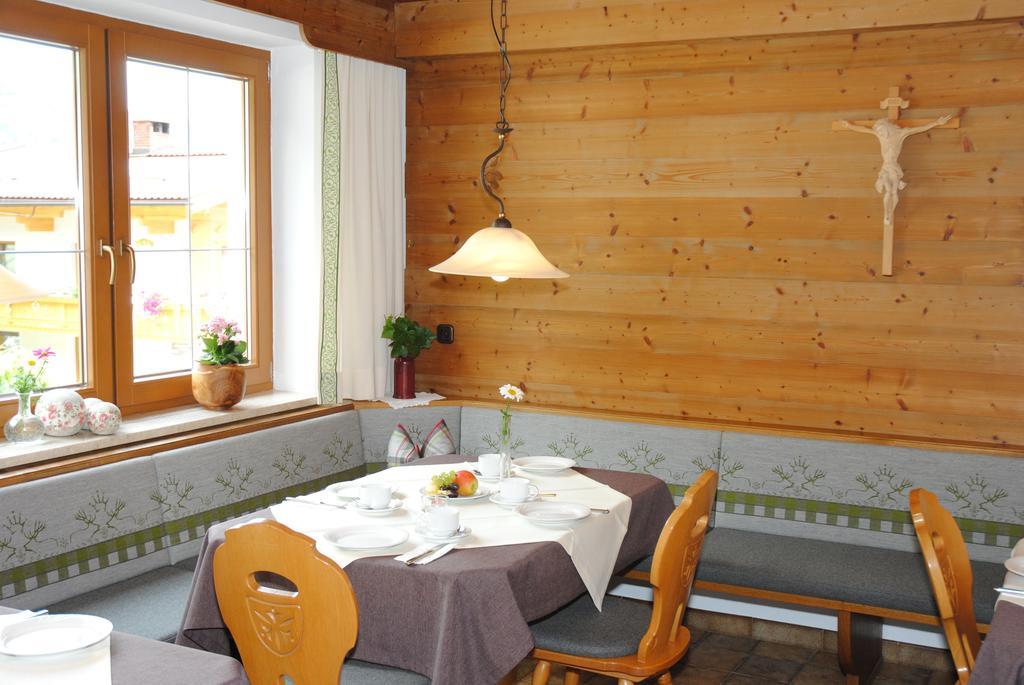 Gaestehaus Pirker 핑켄베르그 외부 사진